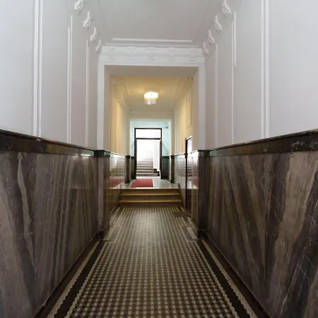 Lara Free Parking Skadarlija *