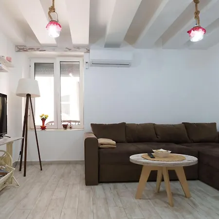 Apartment Lara Free Parking Skadarlija