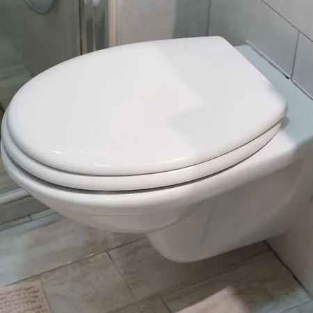 Lara Free Parking Skadarlija * Bělehrad