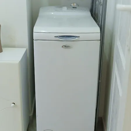 Lara Free Parking Skadarlija