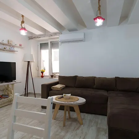 Apartment Lara Free Parking Skadarlija