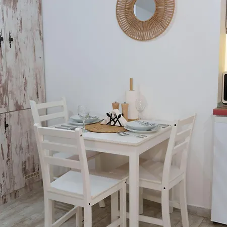 Lara Free Parking Skadarlija * Bělehrad