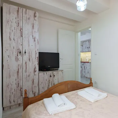 Lara Free Parking Skadarlija Apartman *