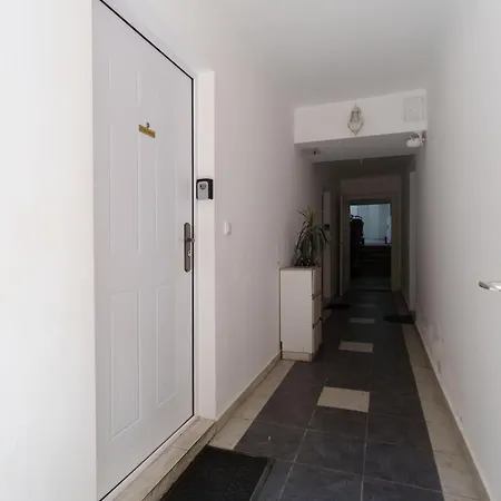 Lara Free Parking Skadarlija Apartman *